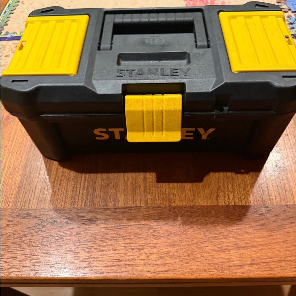 STANLEY STST13331 12.5-Inch Essential Toolbox - Picture 3 of 9